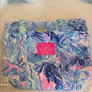 Lilly Pulitzer Vibrant Blue and Pink Cooler Patterned Tote